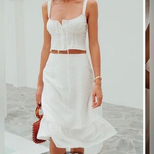 White linen-like 2 piece set Commense, new with tags